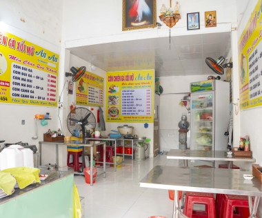 TOP QUÁN CƠM GÀ XỐI MỠ NGON SÀI GÒN