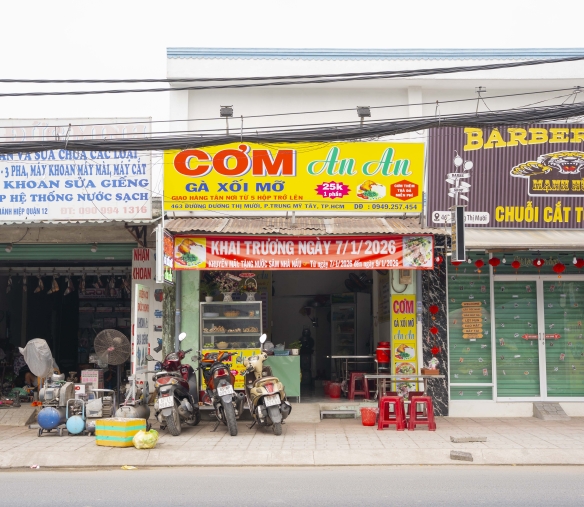 Cơm Gà Xối Mỡ An An Quận 12