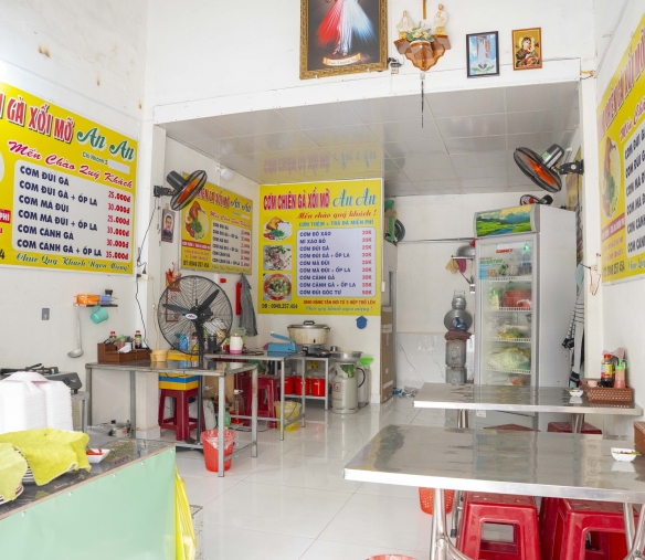 TOP QUÁN CƠM GÀ XỐI MỠ NGON SÀI GÒN